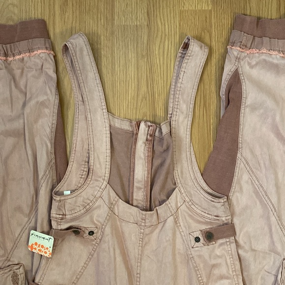 ❤️ Free People Fast Track Onsie Jumpsuit Pantsuit Size XS Withered Rose NWT - Picture 8 of 11